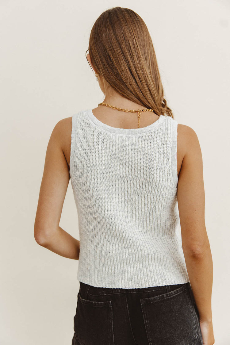 Plain color sweater vest in grey