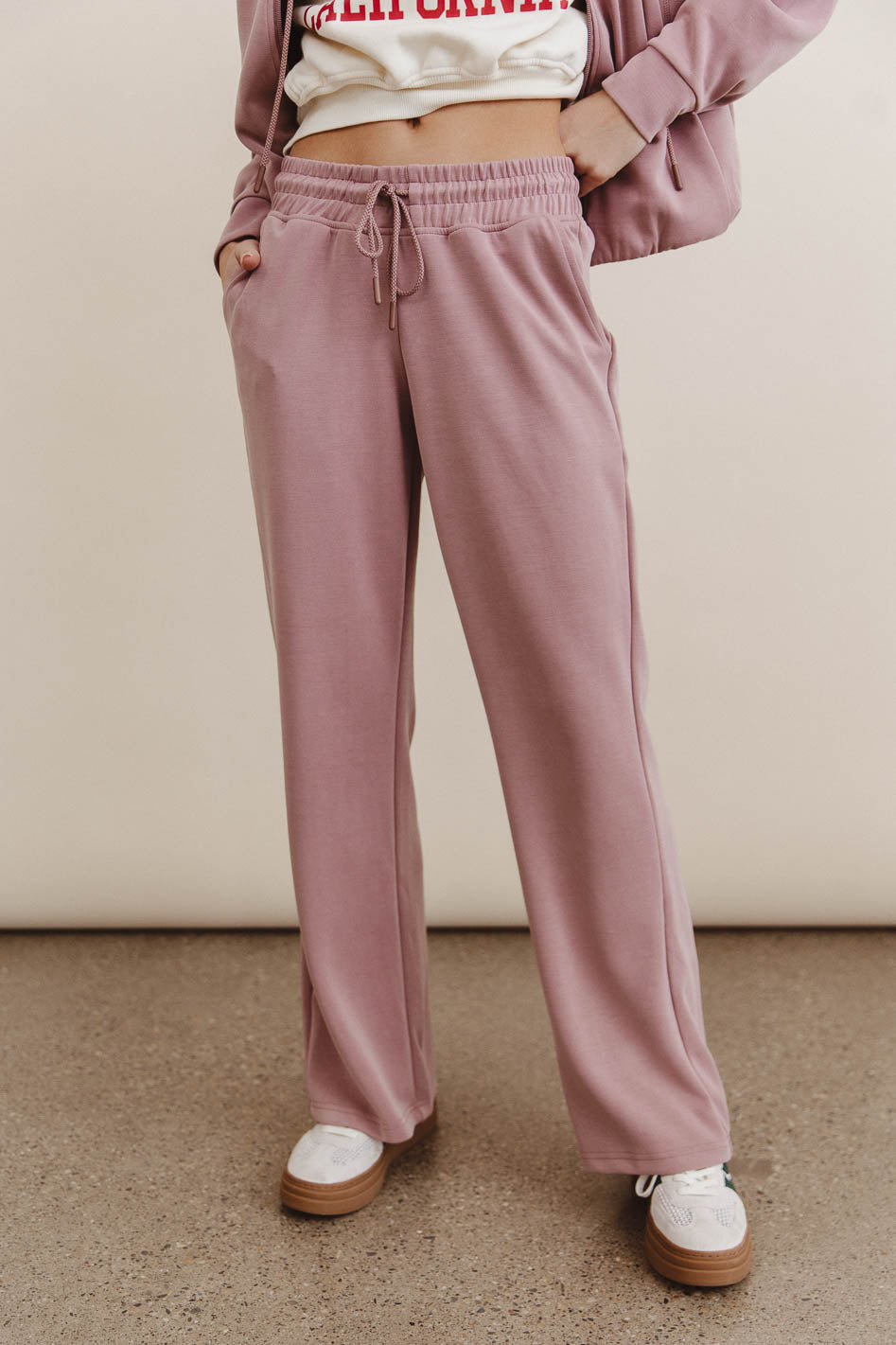Elastic waist pants in mauve