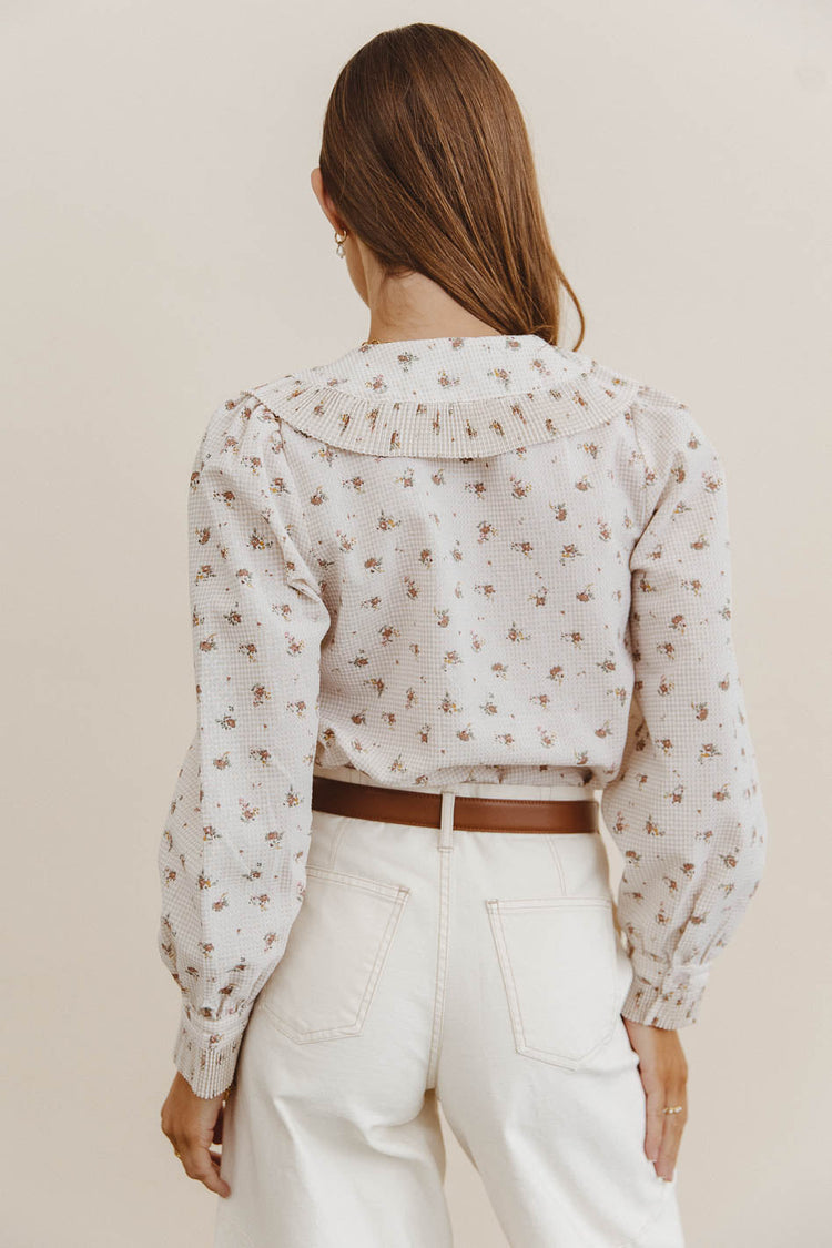 Plain color top in cream