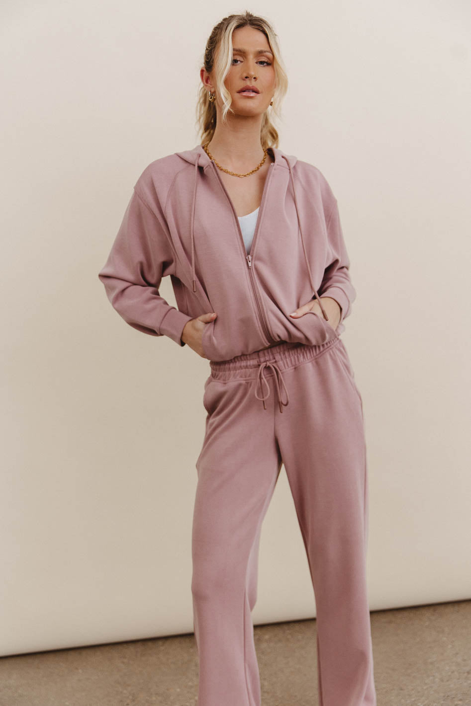 Two hand pockets hoodie in mauve
