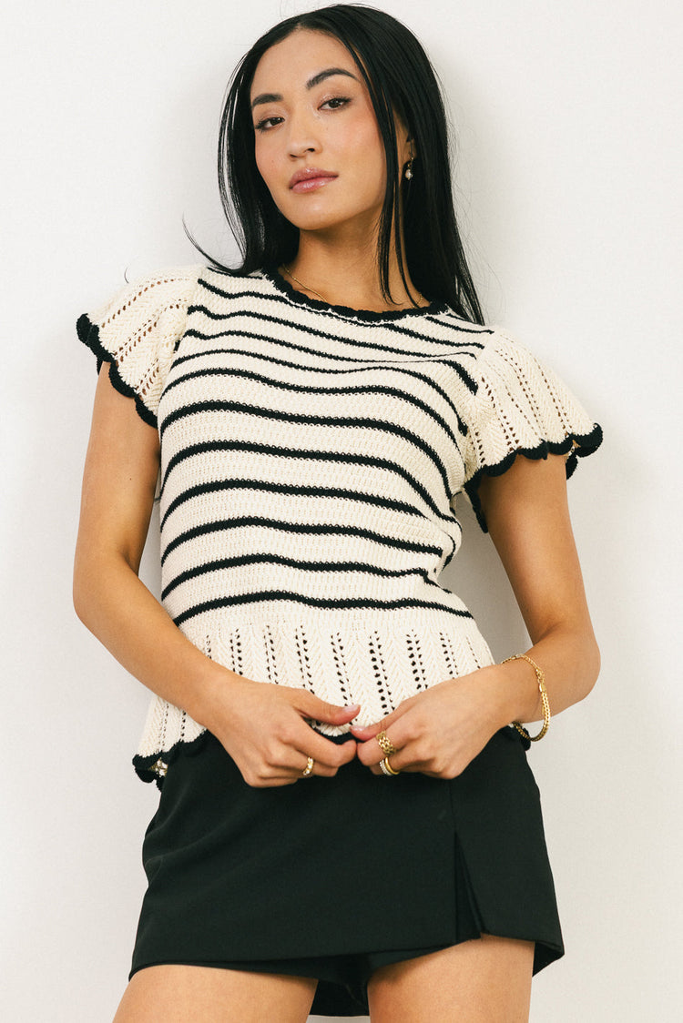 Short sleeves top in black