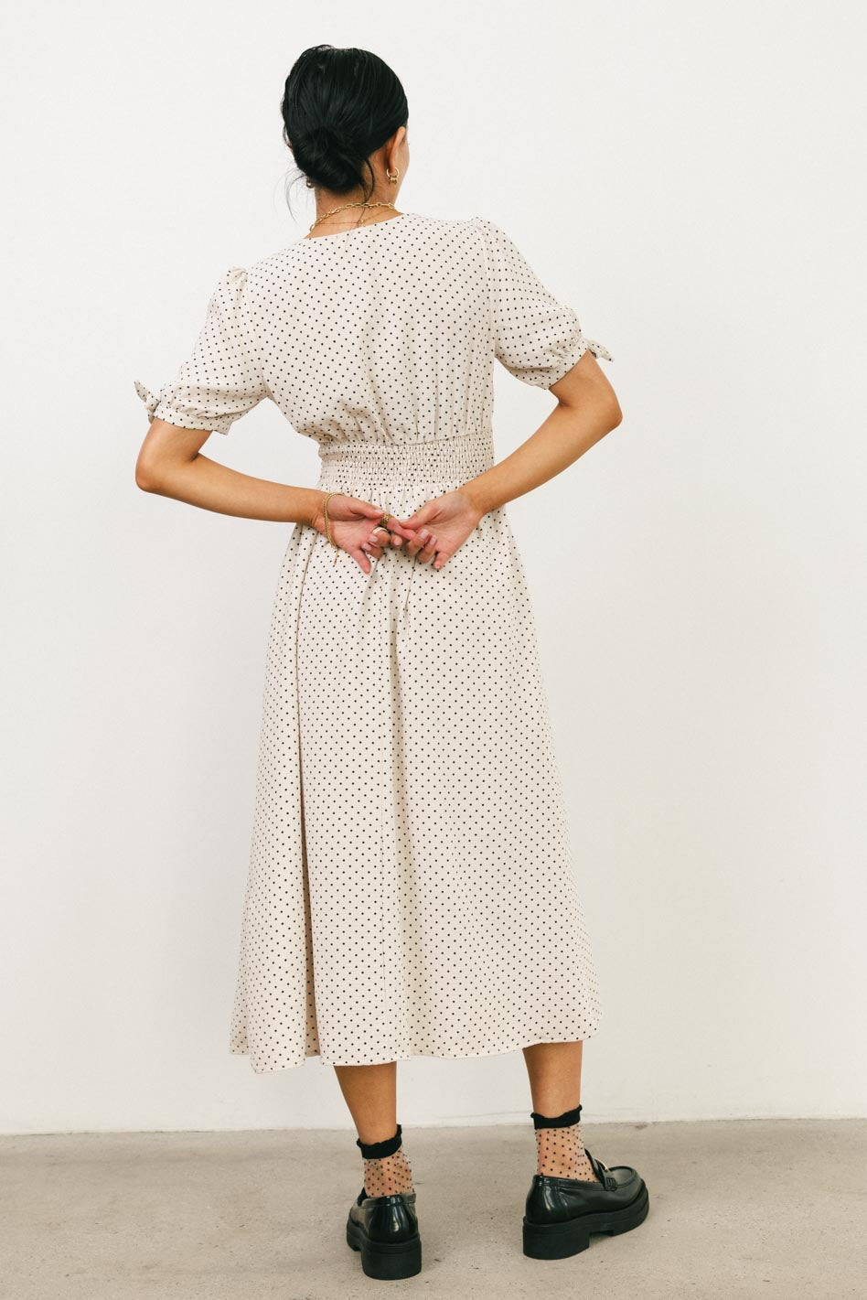 Elastic back dress in cream