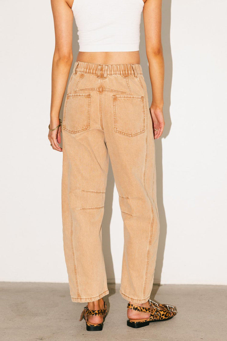 Two back pockets denim in brown