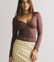 v-neckline on mauve top