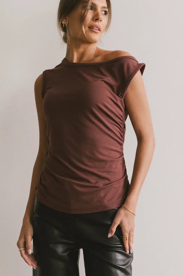 Short sleeves top in brown