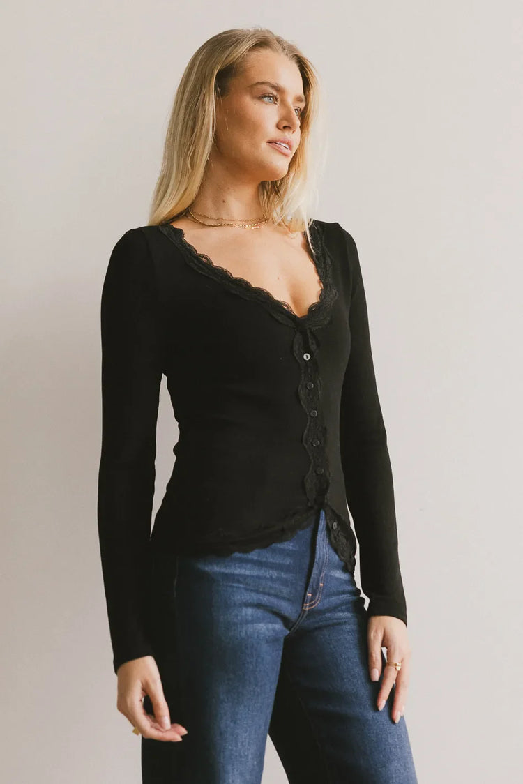 V-Neck top in black