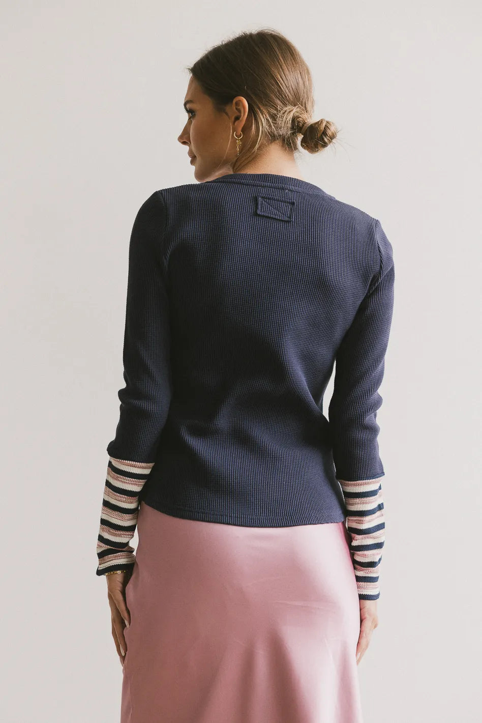 Plain color top in navy