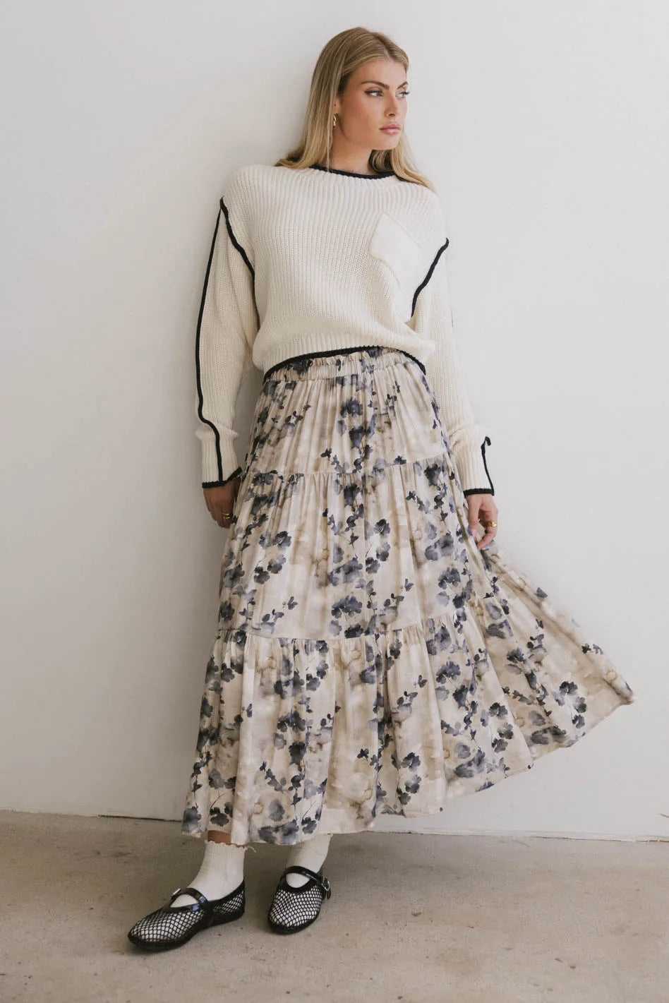 Pleated style skirt in blue