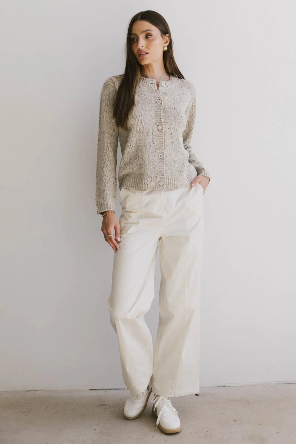 Two hand pockets wide leg pants in cream