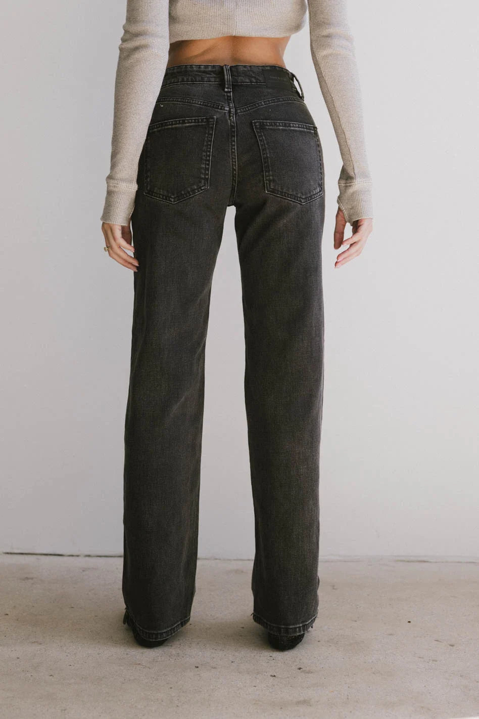 Two back pocket denim in grey