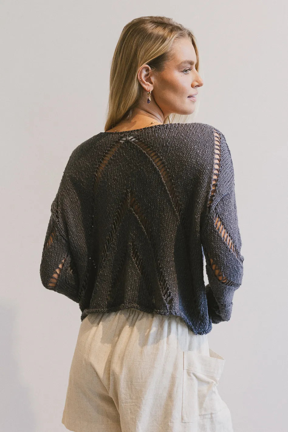 Plain color top in navy