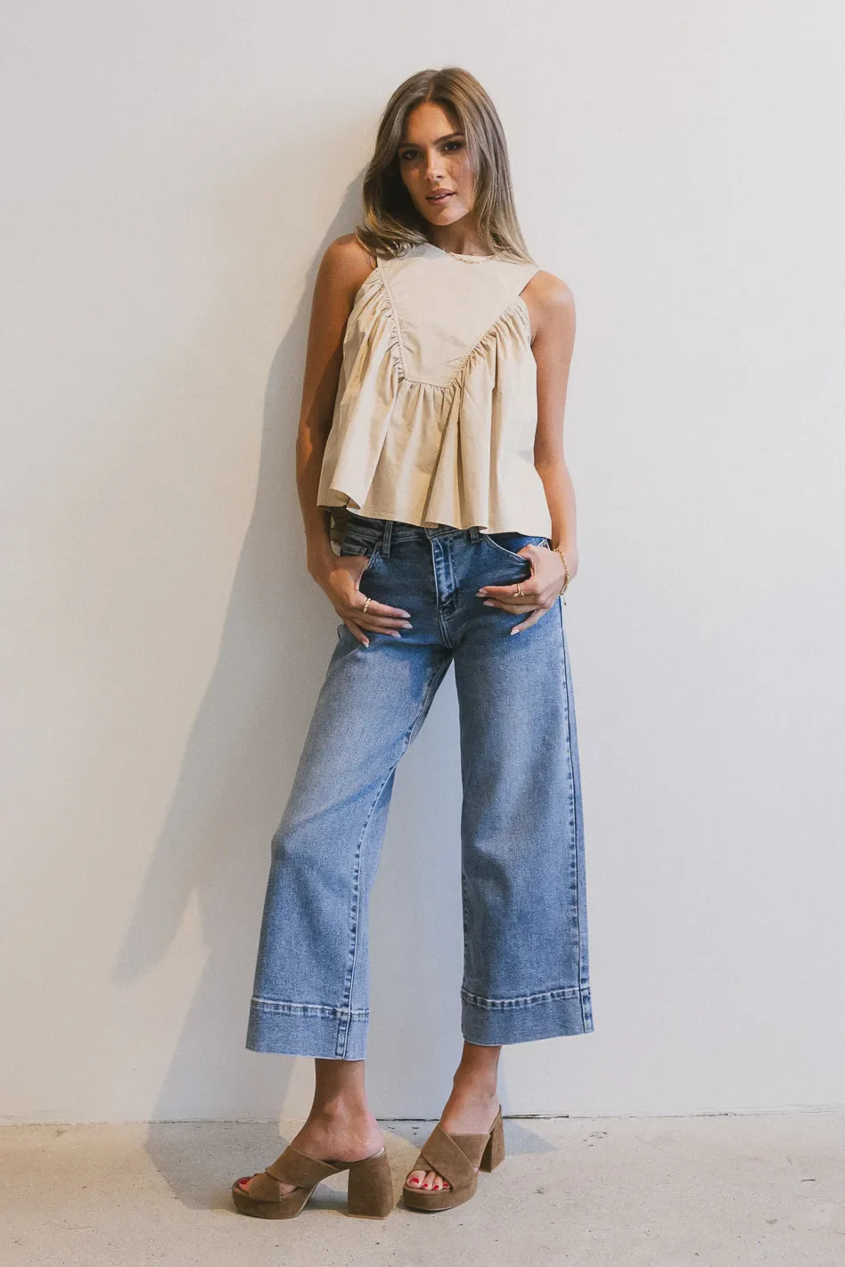 Sleeveless top in tan