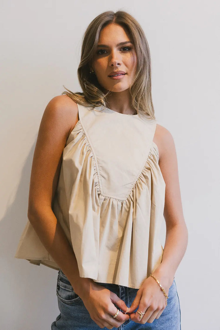 Round neck top in tan
