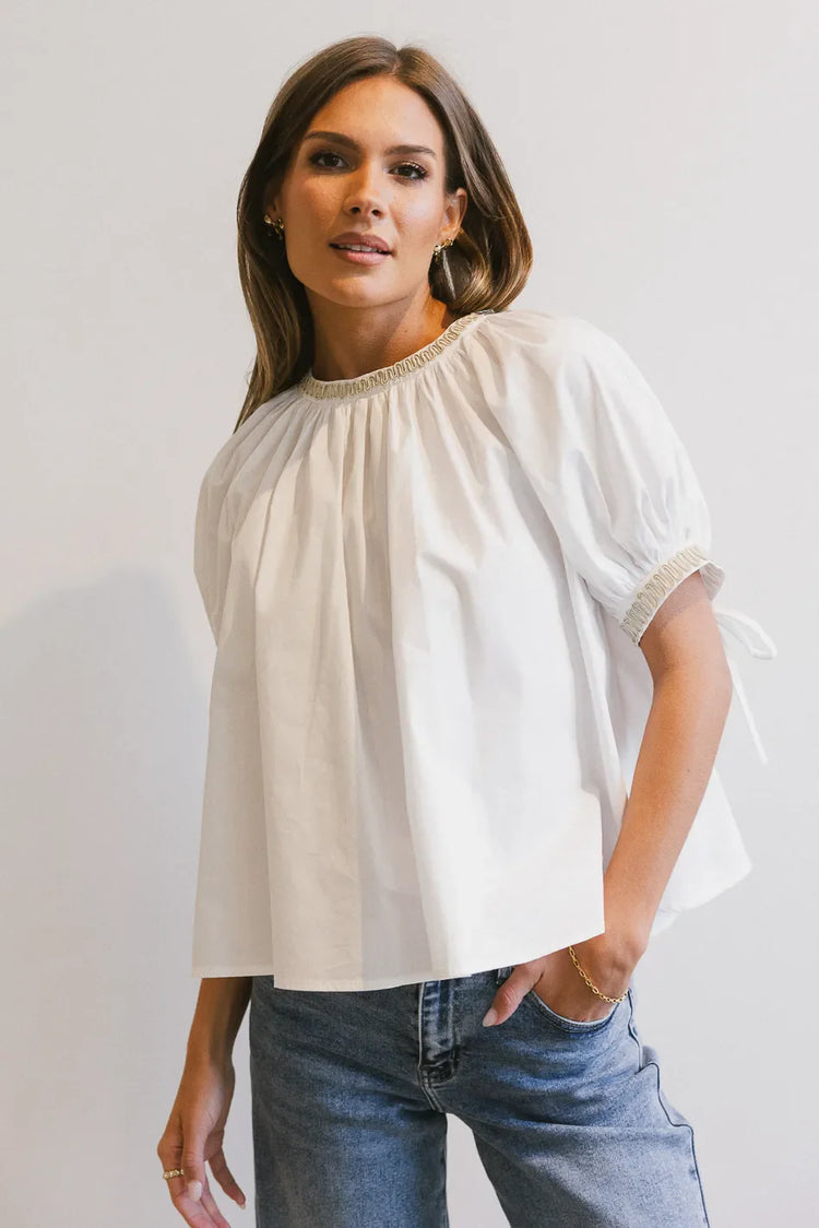 Short sleeves blouse in white