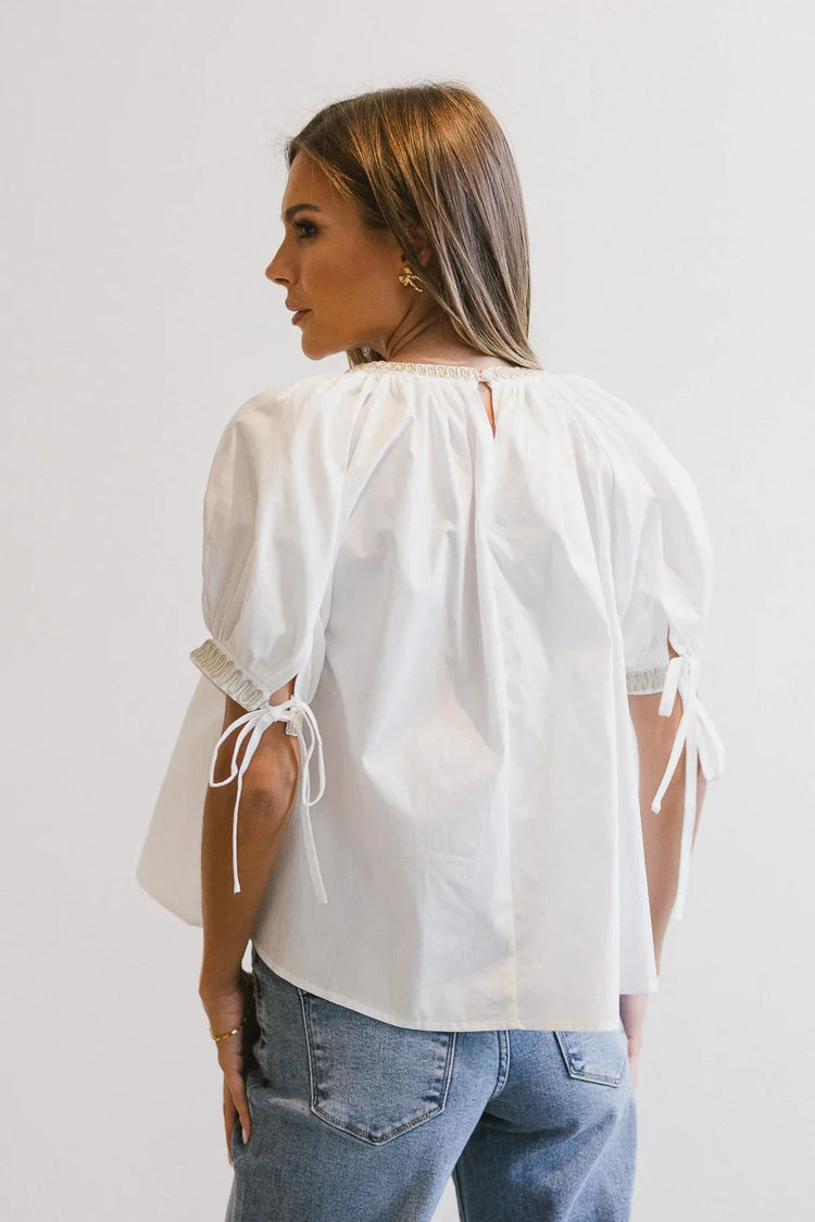 Plain color top in white